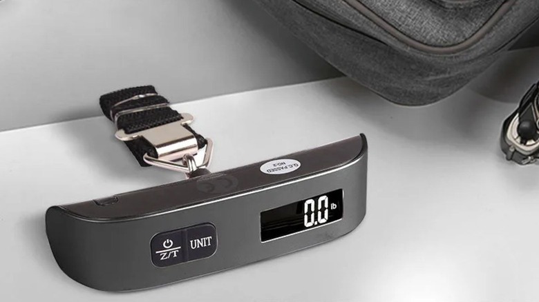 A Travel Inspira Luggage Scale