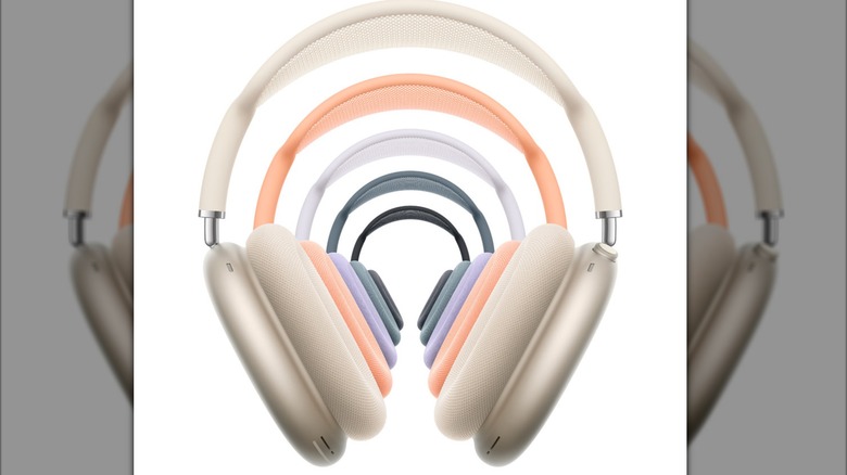 The Apple AirPods Max USB-C product display.