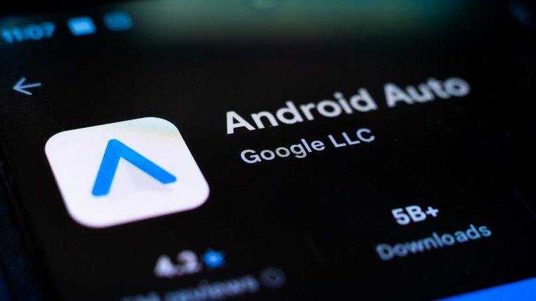 Screenshot of the Android Auto app on the Google Play Store