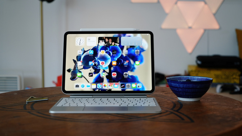 M4 iPad Pro with keyboard and Apple Pencil.