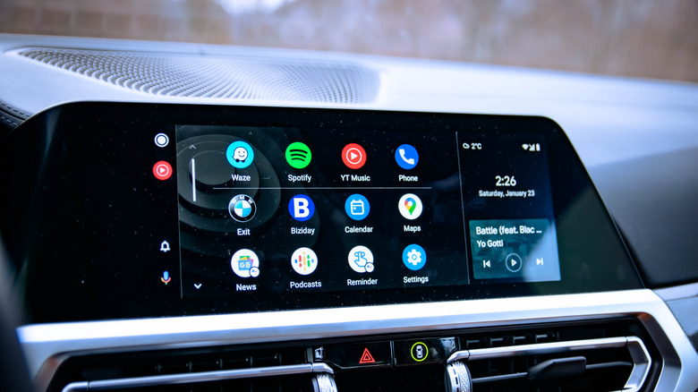Android Auto showing on car infotainment screen with app icons
