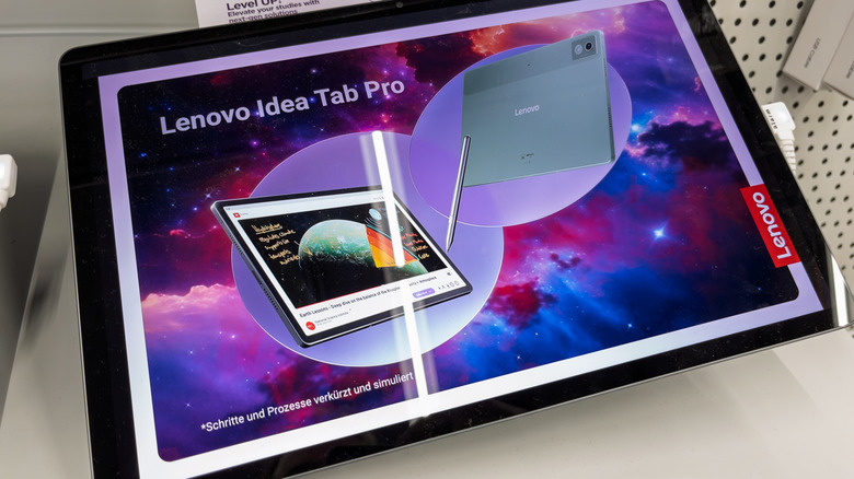 Lenovo IdeaTab Pro on store shelf as a demo.