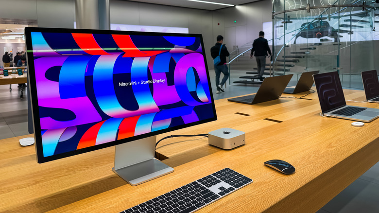 Apple Studio Display
