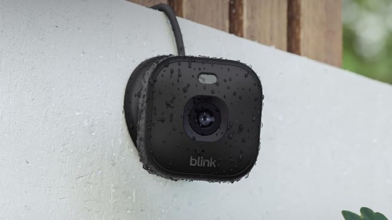 blink mini 2k+ outside in rain