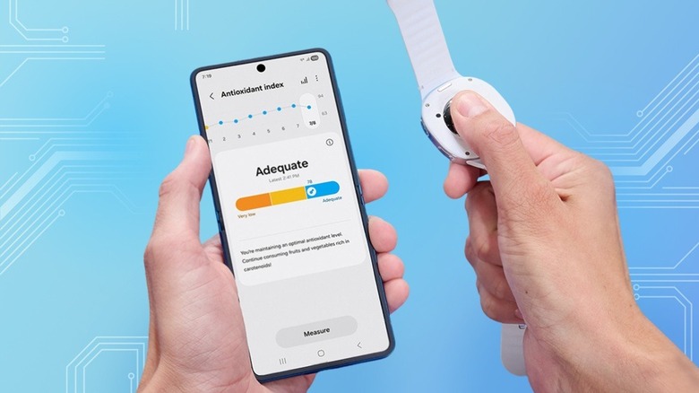 An illutration showing a person trying to measure their Antioxidant Index on a Samsung smartwatch with a phone in another hand