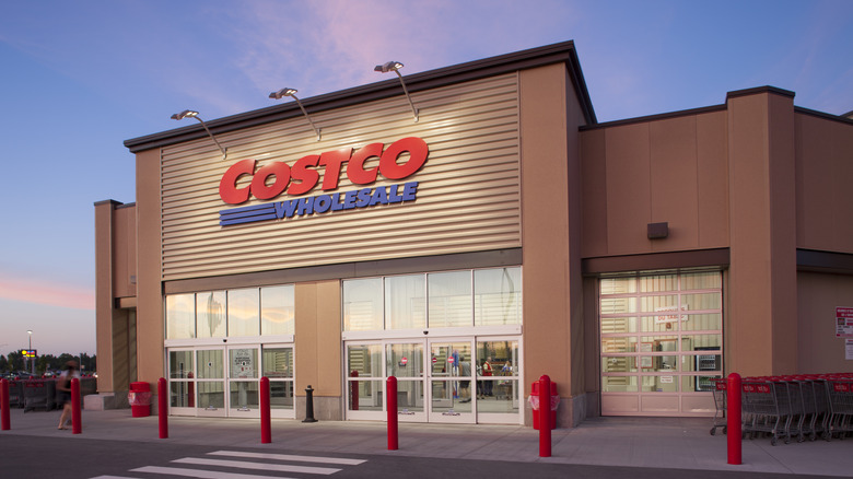 Costco physical storefront