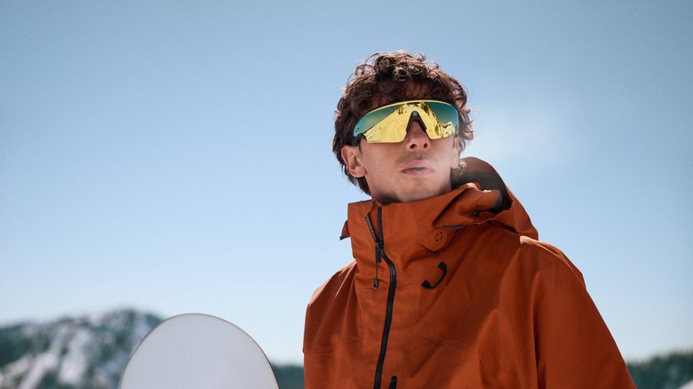 Man wearing Meta's new AI smart glasses from Oakley