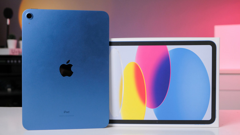 Apple's 2022 iPad placed next to its packaging