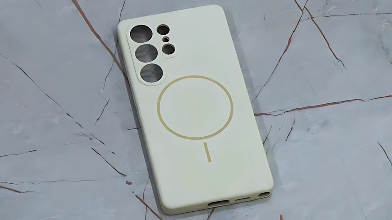 An Android smartphone case with MagSafe support