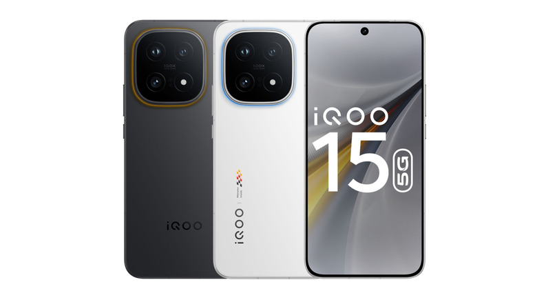 Three iQOO 15 phones side by side, two of them have their backs facing the camera and one has its screen on the front