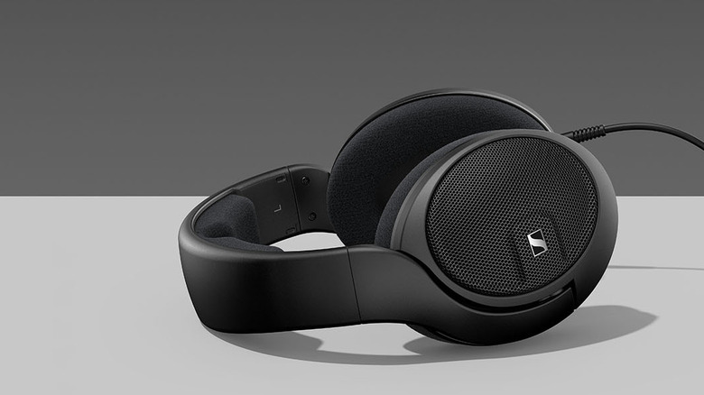 Close-up of Sennheiser HD 560S on a white table with grey background