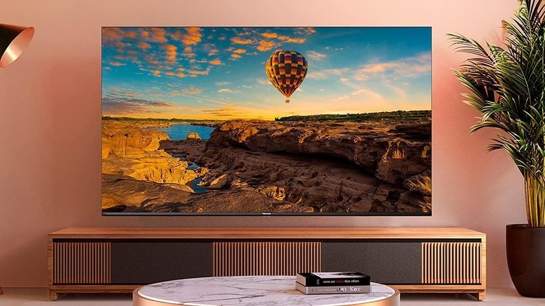 A Hisense U6G TV on display