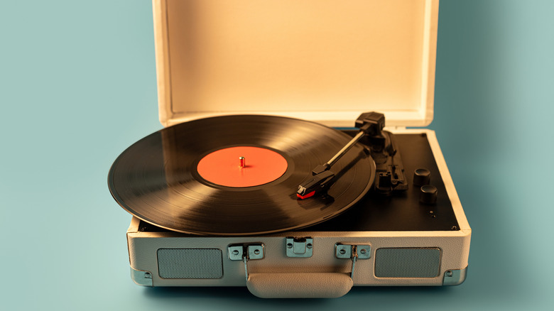 An all-in-one portable suitcase-style record player