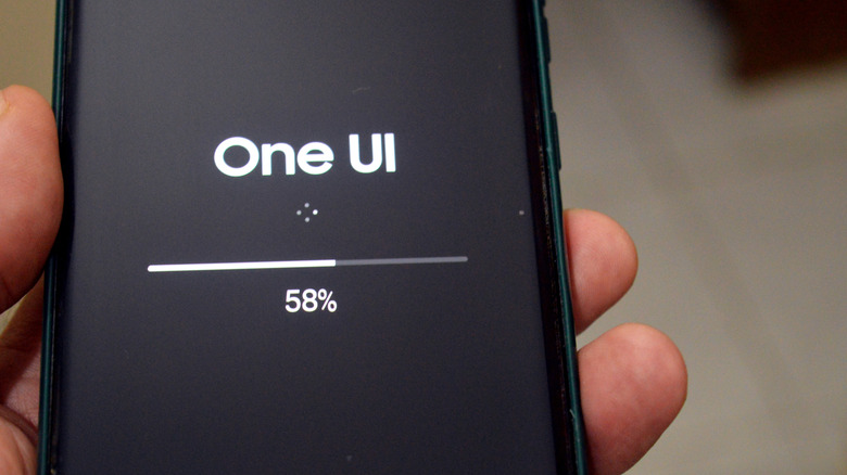 A close of a phone screen loading One UI