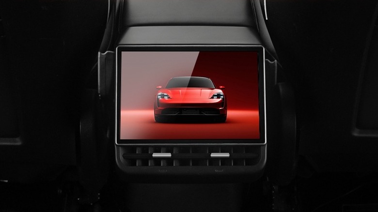 Osemall Rear Display in a Tesla car