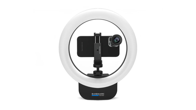 iPhone inside of a Sandmarc ring light