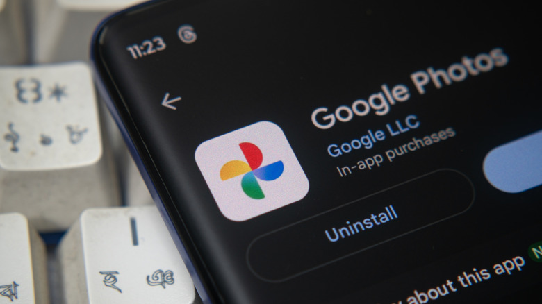 Phone showing Google Photos in the Google Play Store