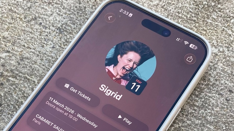 Apple Music's page showing ticket information from an upcoming concert of Sigrid