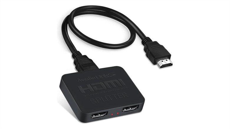 The Avedio Links 1 in 2 out 4K HDMI splitter against a white background