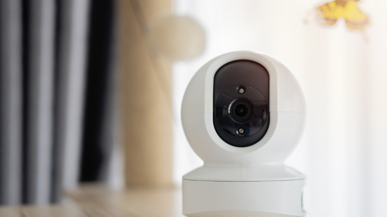 Wireless smart camera.