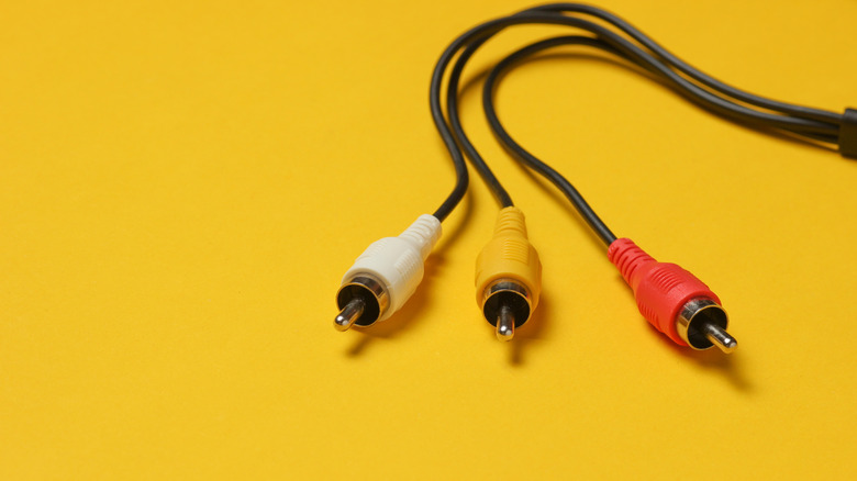 A set of composite RCA cables.