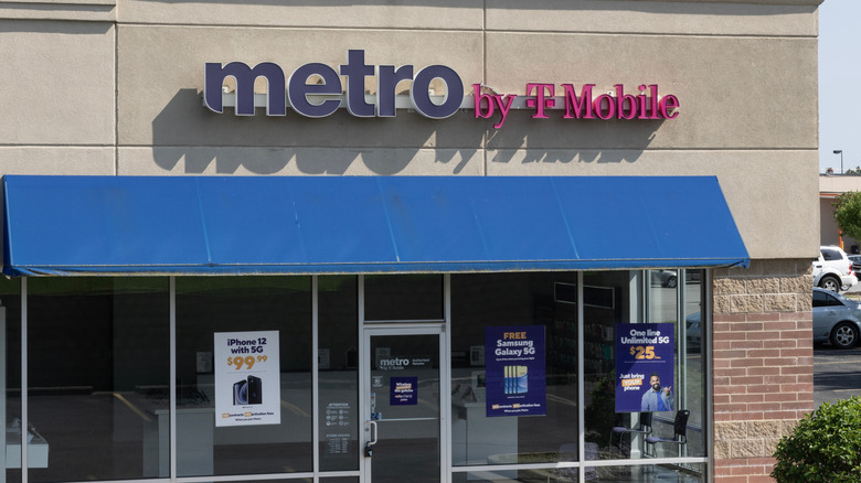 A Metro by T-Mobile retail location.