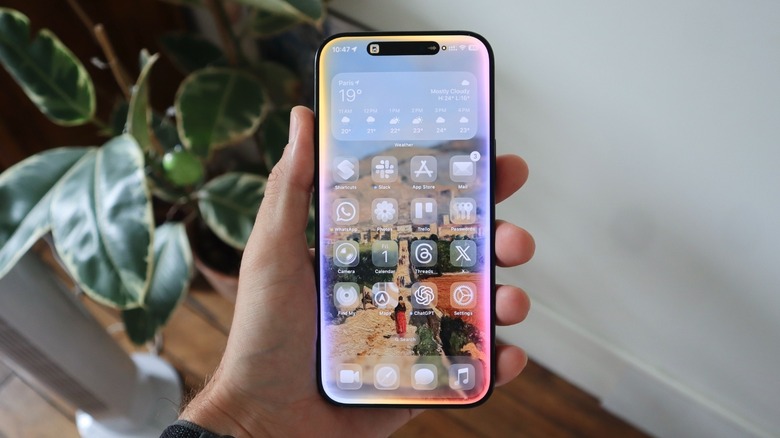iOS 26's Apple Intelligence UI for Siri