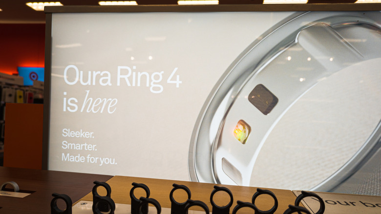 Oura Ring 4 demo sizing in a store