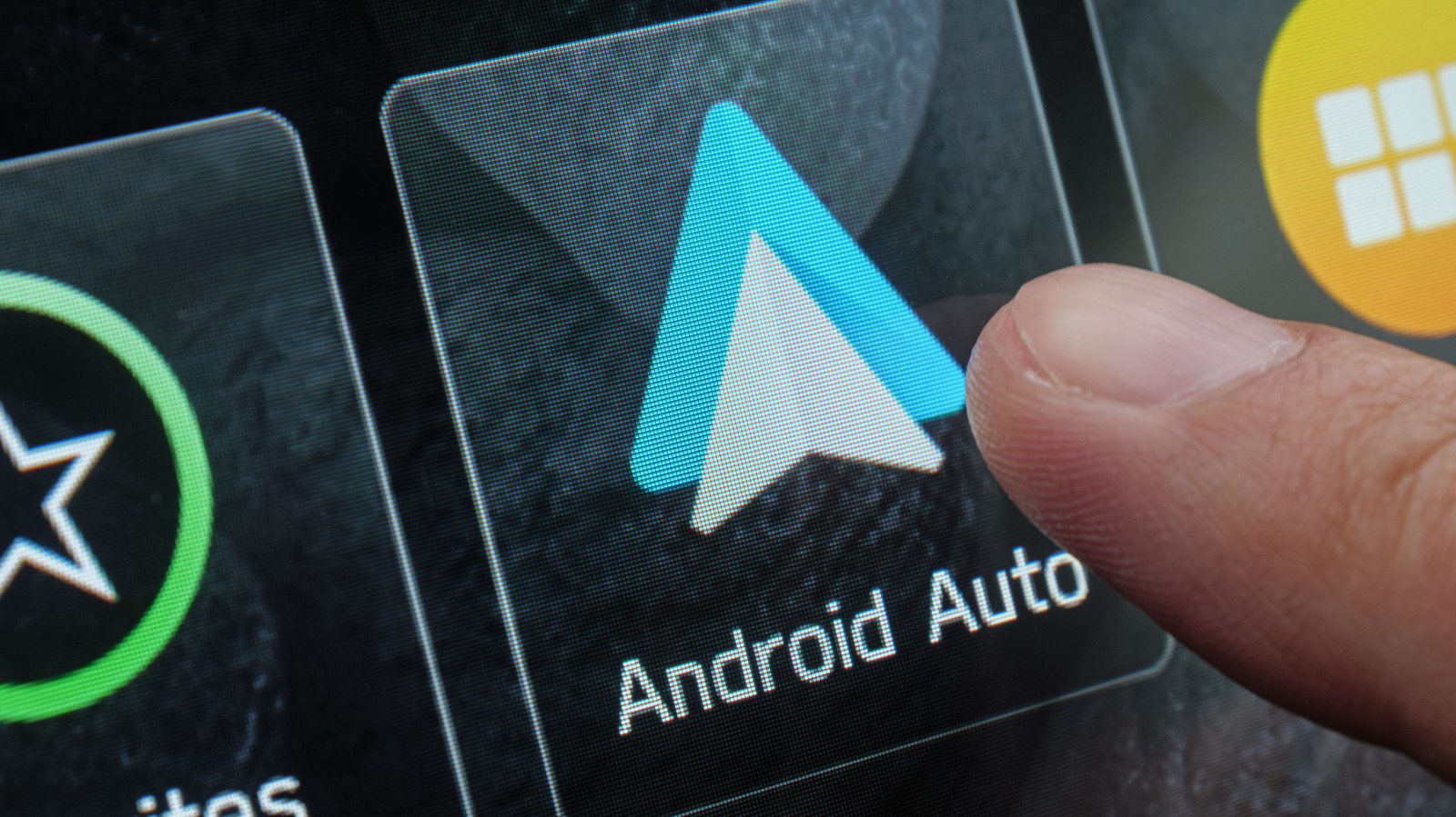 bgr.com - Andrew Morrisey - 4 Surprising Android Auto Apps You Can Actually Use In The Car