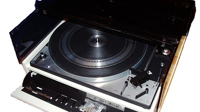 Dual 1219 turntable