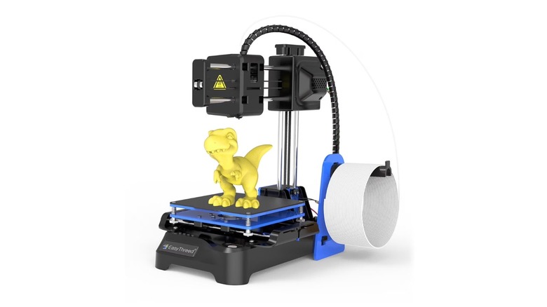 EasyThreed K7 with a 3D printed baby T-Rex.