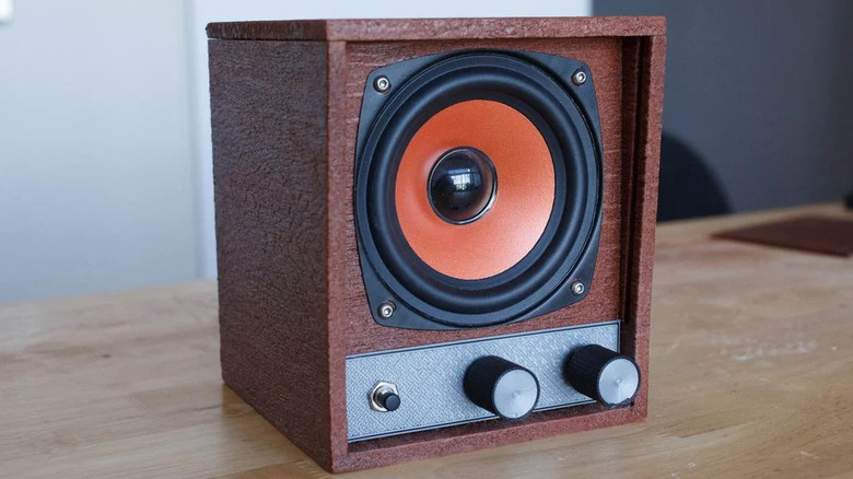 A 3d print of a retro speaker case