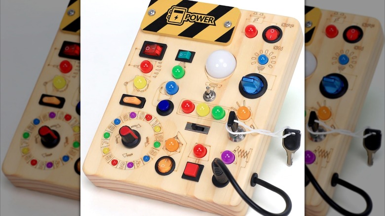 The HarVow LED Busy Board.