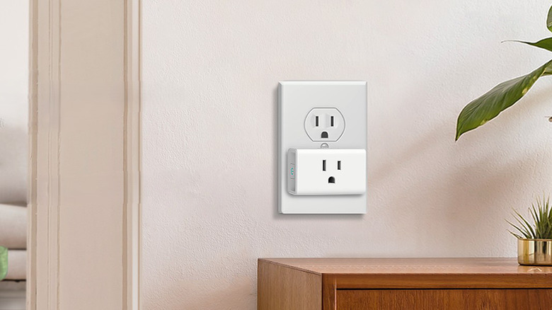 Kasa Smart Plug Ultra Mini render of the device plugged into outlet