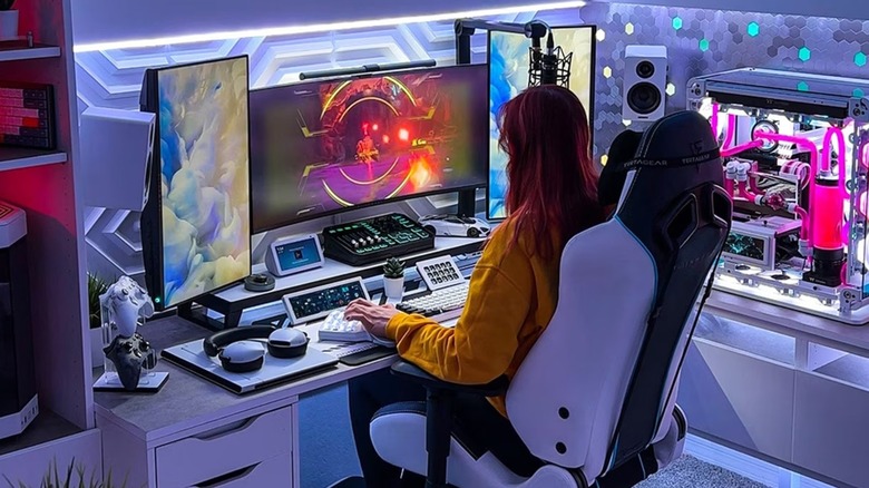 Person recording gameplay using AMD Adrenalin