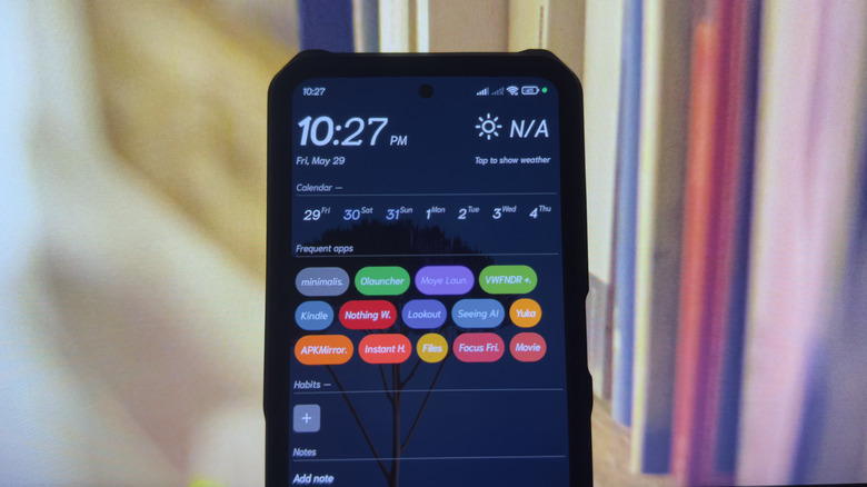 Android showing AIO Launcher home screen