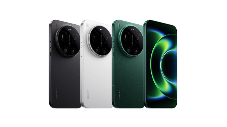 Xiaomi 17 Ultra phone in different colors