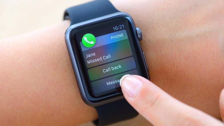 An Apple Watch showing a missed call.