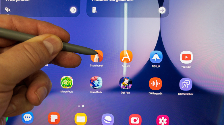 Samsung Galaxy Tab S10 Ultra features being demonstrated