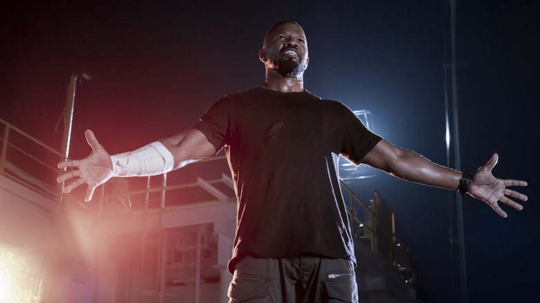 Jamie Foxx powering up in Project Power