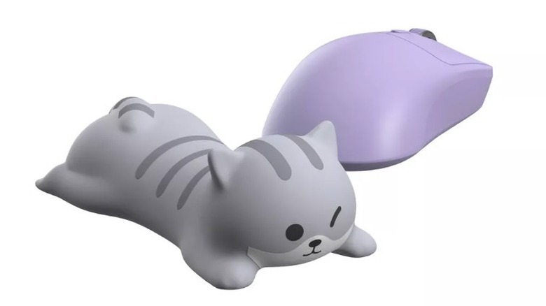 GEMS Cat Wrist Rest with a mouse alongside