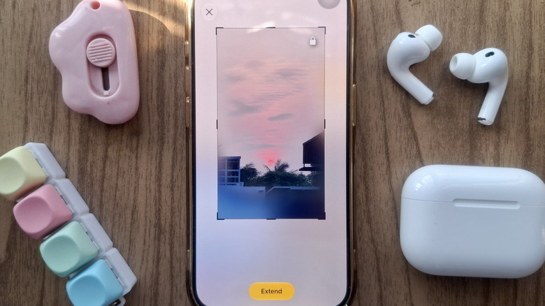 iPhone showing Extend as new iOS 27 Photos feature