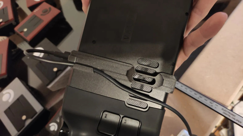 A 3D printed snap-on cable holder for the Steam Deck