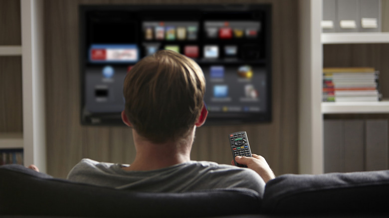 5 Cool Things You Had No Idea Your Smart TV Could Do