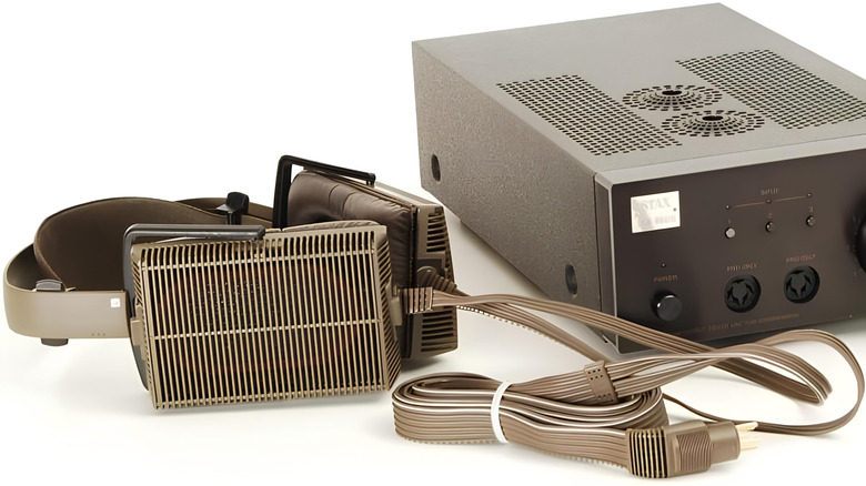Photo of Stax SR-404 with SRM-006 TII amplifier on a white background