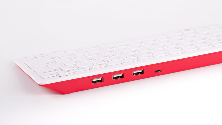 Raspberry Pi Keyboard and Hub showing USB ports