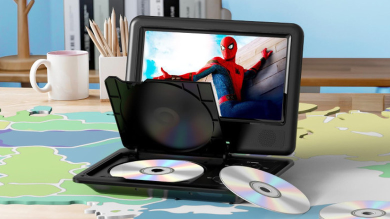 Product image for the DBPower Portable DVD Player