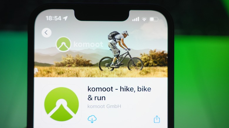 Komoot download page on the Apple App Store