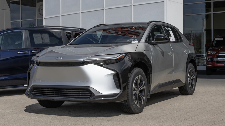 The AWD version of the Toyota bZ4X 2025.