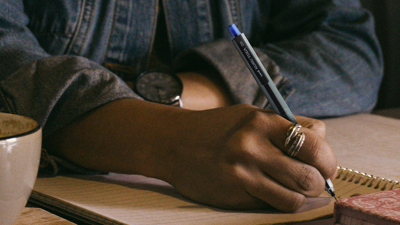 Kurutoga mechanical pencil